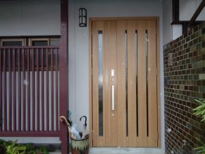 T様邸　玄関ドアリフォーム　施工後