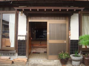 T様邸　施工前玄関